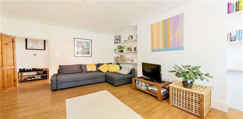 			1 Bedroom, 1 bath, 1 reception Flat			 Hemstal Road, WEST HAMPSTEAD